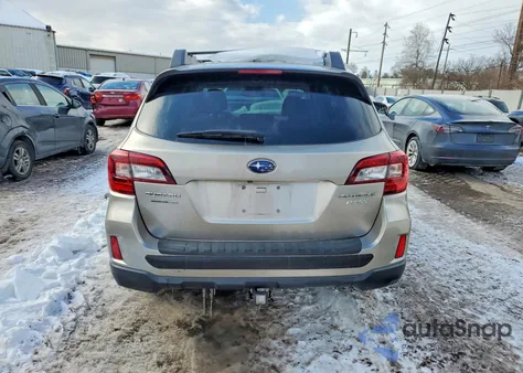 2015 Subaru Outback 2.5I Limited z USA, uszkodzony, nr VIN 4S4BSALC7F3252412